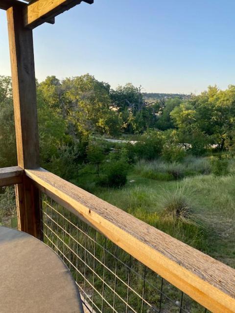 City On A Hill At Spring Creek Fredericksburg Eksteriør bilde